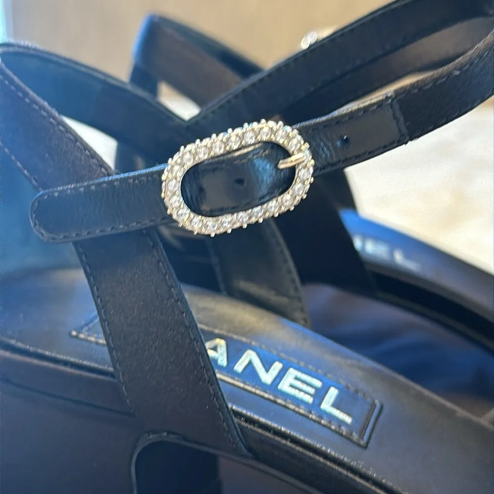 CHANEL open toe